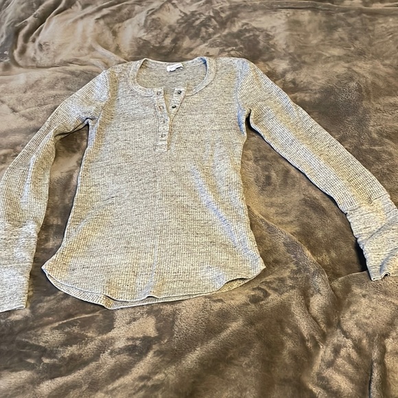 Splendid Women’s Long Sleeve Thermal Henley Shirt - Picture 3 of 6